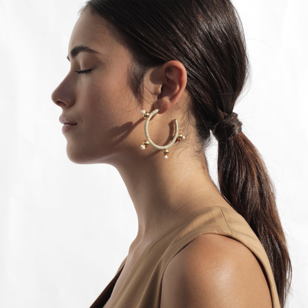 Pichulik | Ouroboros Rope Earrings Beige